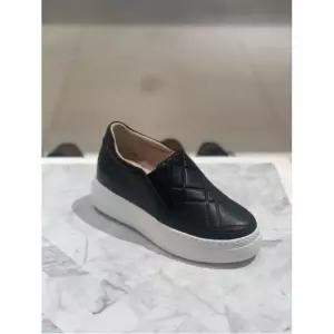 [갤러리아] 여성 키높이 슬립온 DLS322 GG10 블랙