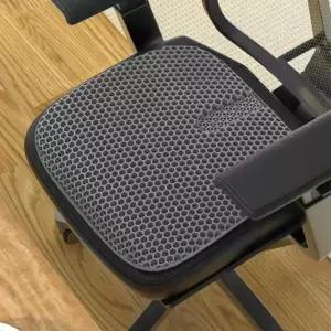 쿨방석 실리콘 벌집 통풍 쿨링 젤방석 미끄럼방지 커버포함