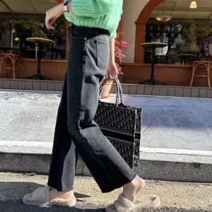 여자 겨울 따뜻한 기모 난스판 뒷밴딩 와이드 데님팬츠 핏이 예쁜 간절기 편한 통청바지