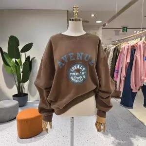 [대구백화점] [에잇컨셉]양기모 에비 레터링 맨투맨(C24K7FTS040)