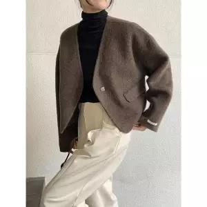 [헤레이스] 울100 브이넥 핸드메이드 자켓 YMSH25FW267_P409160338