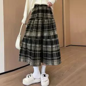 [올리비에스클로젯] 캉캉 체크 밴딩 롱스커트_O2411SK063D