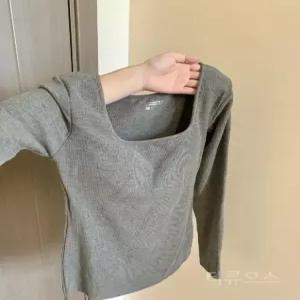 티류으스 여성 가을 스퀘어넥 롱슬리브 티셔츠 내추럴 브라패드 슬림핏 레이어드 이너 Lyw