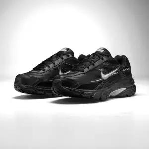 나이키 이니시에이터 운동화 블랙 메탈릭 실버 IB4595-001