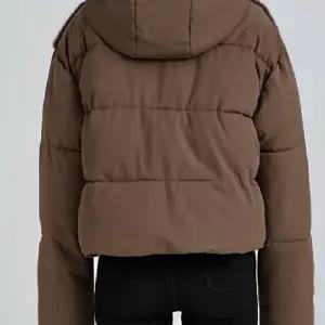 따듯한 겨울 점퍼 감각적인 코디 숏기장패딩