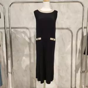 [갤러리아] 요이츠 포인트 배색 라운드 플리츠 원피스 YH09POP03-S