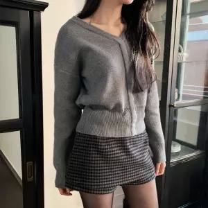 [요즘에] 온드홀터오프니트