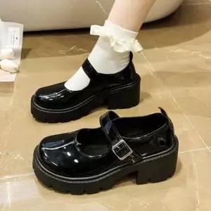 버클 통굽 로퍼 여성슈즈 러그솔 키높이 청키