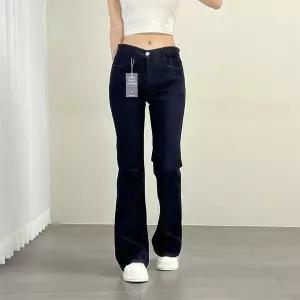 [하프클럽/]여자 데일리룩 논페이드 슬림핏 스판 부츠컷 청바지