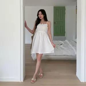 프릴 미니 민소매 온나핏 하객 아어인 롱니트