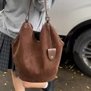 여성 빅백 안경 수납 포인트 보부상 력 좋은 데일리 패션 가방 숄더백 겨울 남성 커플 에코백