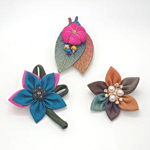 전통 자연 염색 브로치 핸드메이드 수제품