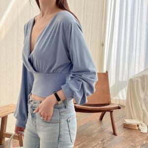 여자 랩스타일 브이넥 티셔츠