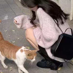 [코코블랑] 애쉬 루즈 보카시 니트