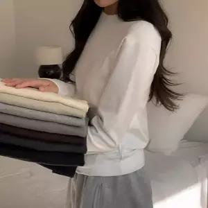 [코코블랑] 촉촉 라운드 베이직 티셔츠