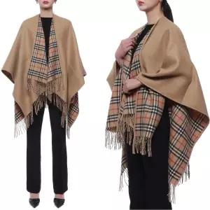 [버버리] 23FW 여성 리버시블 체크 울 케이프 (8071673 ARCHIVE BEIGE 23F)