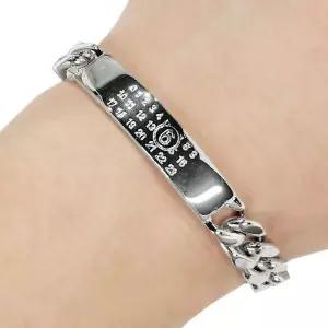 [메종마르지엘라]더팩토리 25SS MM6 메종 마르지엘라 넘버 로고 인그레이빙 태그 체인 팔찌 팔라듐  125...