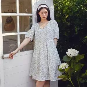 [온앤온](센텀시티점)플라워 셔링 미니 원피스 NEW5MO624