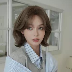 뿌이뿌이가발 디어애쉬 세미 단발 C컬 레이어드 웨이브 자연스러운 시스루뱅 볼륨펌 단정 패션 헤어 통가발