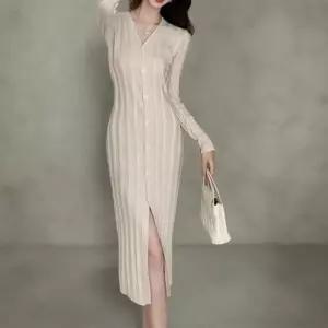 여성 케이블 니트 슬릿 버튼 미디 드레스