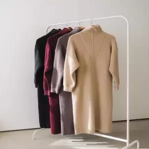 여자 도톰 반집업 카라 겨울 니트 롱원피스_4