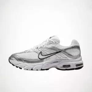 [나이키] 에어맥스 모토 2K 여성 HQ2056-103 1525971