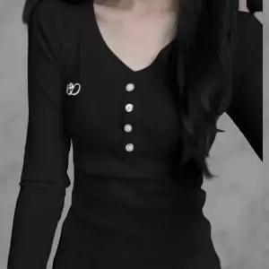 [하프클럽/]여성 랩 골지 사이드버튼 페미닌 V넥 니트