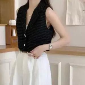 [하프클럽/]여성 금색단추 트위드 크롭 베스트