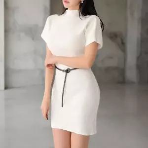 [하프클럽/]여성 반소매 모크넥 레이온 미니멀리즘 드레스