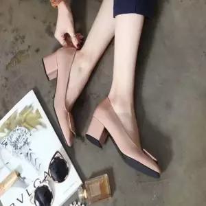 각코 미들힐 여자 에나멜 유광 키높이 통굽 사각장식