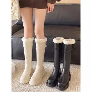 [하프클럽/] 양털 퍼트리밍 버클 스트랩 통굽 롱부츠(5cm)-2594