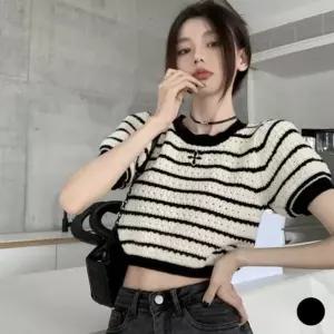 [하프클럽/]꽃잎 브로치 크롭핏 니트셔츠머스트해브