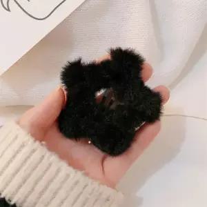 ( )보들보들 겨울 밍크 퍼 별 똑딱 머리핀 똑딱핀 블랙