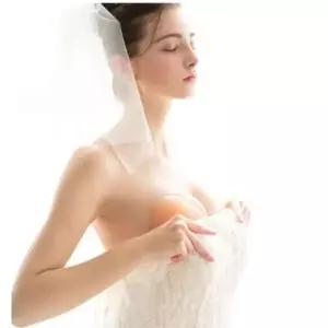 VNG 두꺼운 실리콘 누드브라