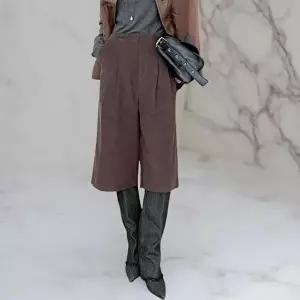 [옷자락]여성 면 코듀로이 핀턱 7부 버뮤다 팬츠