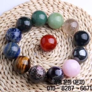 30mm 천연 크리스탈 스톤 치유 에너지 자수정 보석 룸 장식 원시 돌 풍수 공 홈 오피스