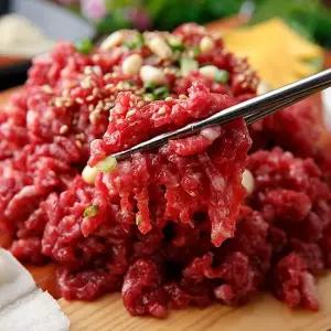 1++ 한우 육회 200g 300g  육회소스포함)
