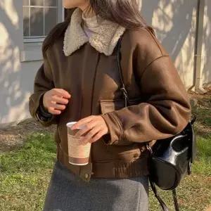 [코코블랑] 벨즈 덤블카라 무스탕 점퍼