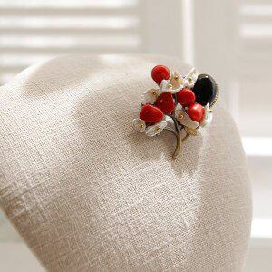 [바이데이지] 1Bh0216 3월탄생석 산호원석 나무 브로치