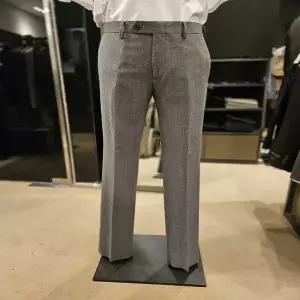 [킨록바이킨록앤더슨](신세계 사우스시티)그레이 신축성 스트레치 프리미엄 울 모직 정장 팬츠(CE132L0M6)