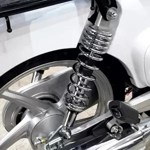 혼다 슈퍼커브110 21년부터 크롬 쇼바 오도리스 18052