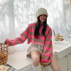 [하프클럽/]여자 왕단가라 어깨패드 크롭 롤업 모크넥 기모 맨투맨