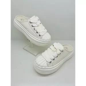 갤러리아 고세 데일리 여성 이시리얼 경량 키높이 스니커즈 뮬 OZO5S026 화이