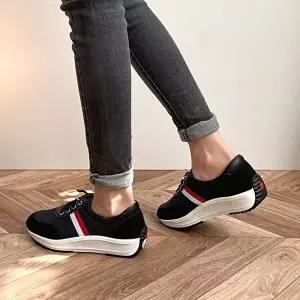 국내제작 키높이 삼선 펀칭 밴딩 끈 통굽 스니커즈-WEAA5C7