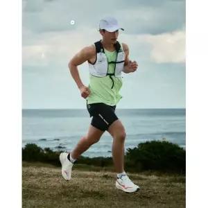 [롯데백화점]블랙야크 남여공용 등산 런닝 마라톤 물병 트레일러닝베스트대쉬5 (2컬러) 2BYKSXU914 GD