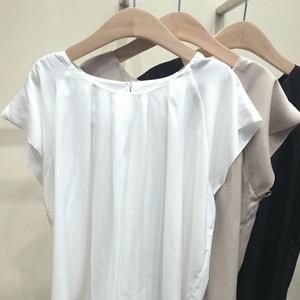 [샵앤] 여성 플리츠 라운드넥 여름 캡소매 데일리 블라우스 21DS-WBL-4622