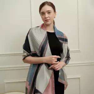 [롯데백화점]엘르 머스트 실크 롱 스카프 SE549S314