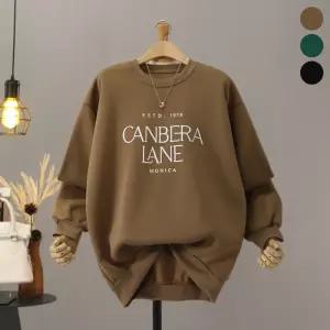 [모노시크] 라버즈 기모 캔버라 레터링 맨투맨_MNTG441