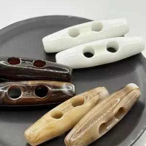 [느낌상점] 예쁜 떡볶이단추 토글 단추 코트 나무 뿔 이쁜 외투 검정 우드 큰 의류 막