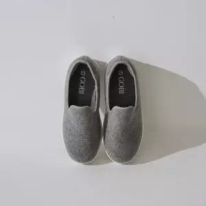 [고비(GOBI)]고비 GOBI 캐시미어 경량 슬립온_그레이